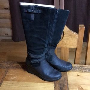 Lesley Tall Black Ugh Boot Size 6
